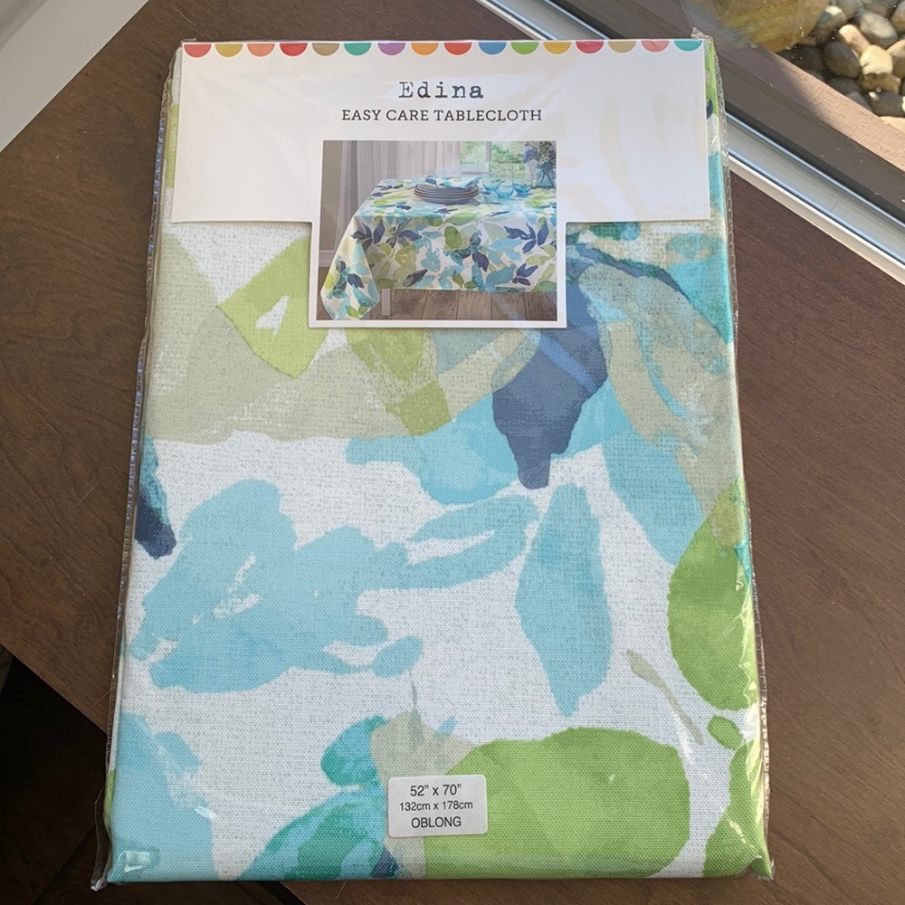 Edina easy care tablecloth - 52” x 70” rectangle